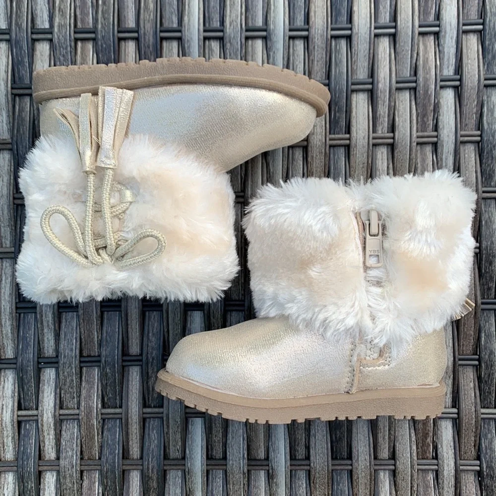 NWOT cynthia rowley girls shimmery gold faux fur boots